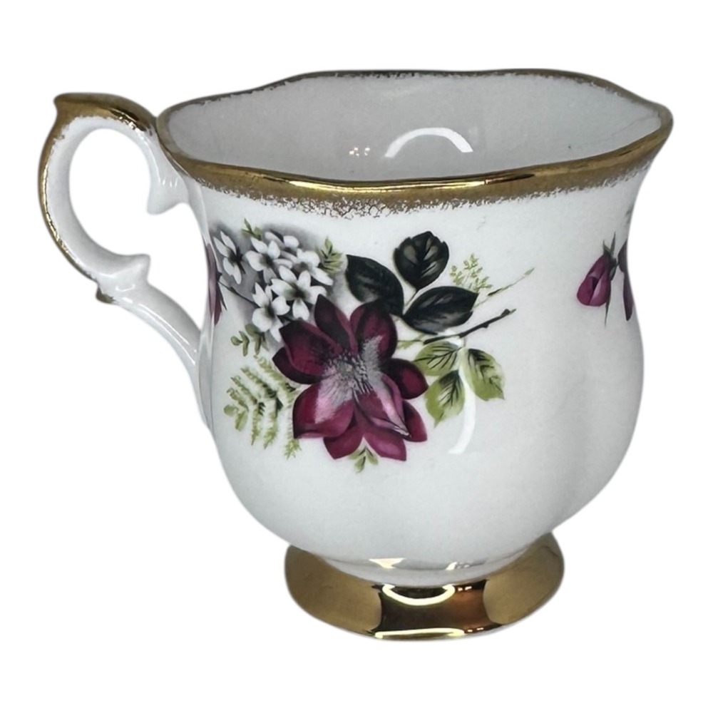 Crown Staffordshire Teacup Fine Bone China Floral Gold Gilt G921 Made in England